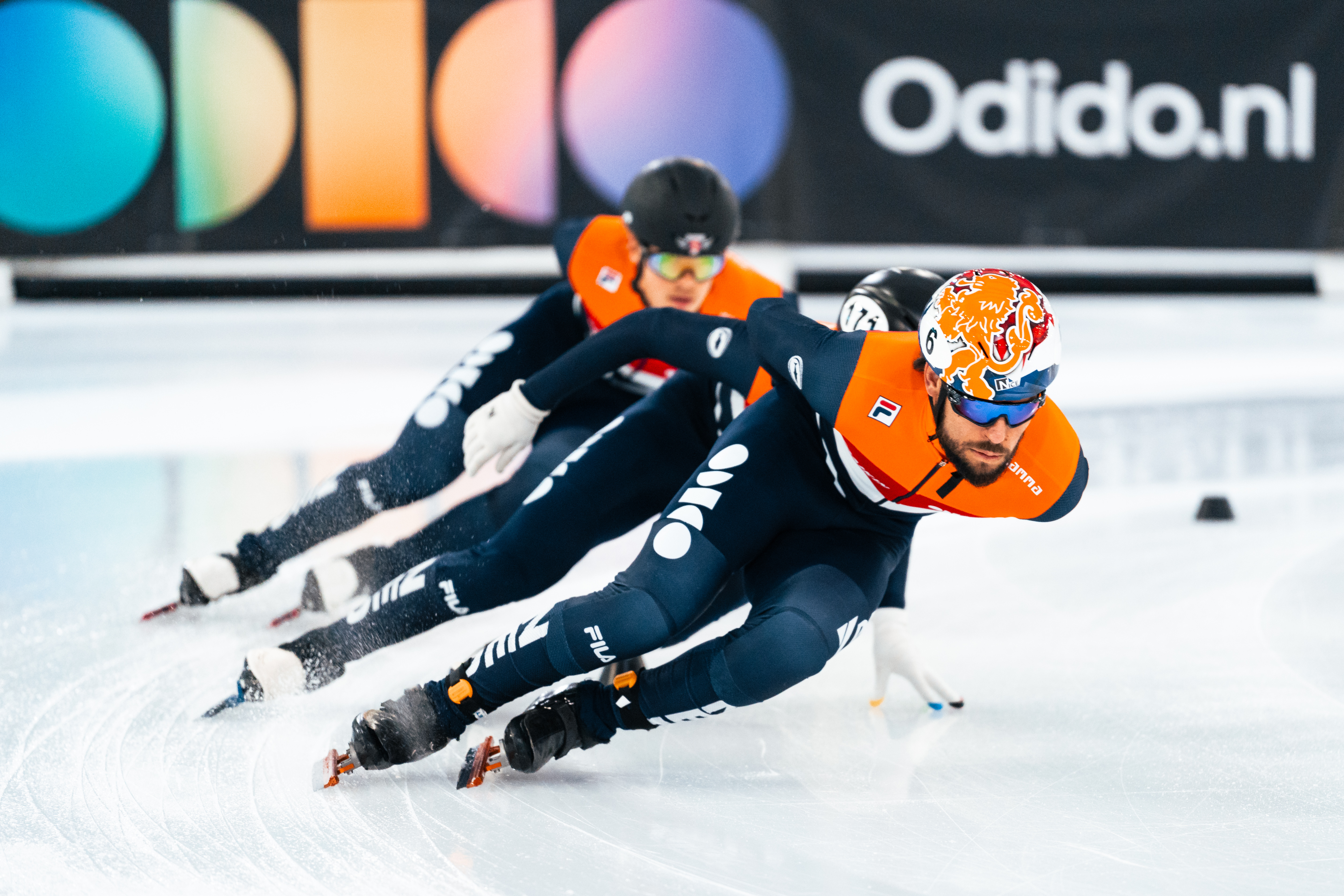 Sjinkie in de bocht (KNSB/SHAPEVISIONS)